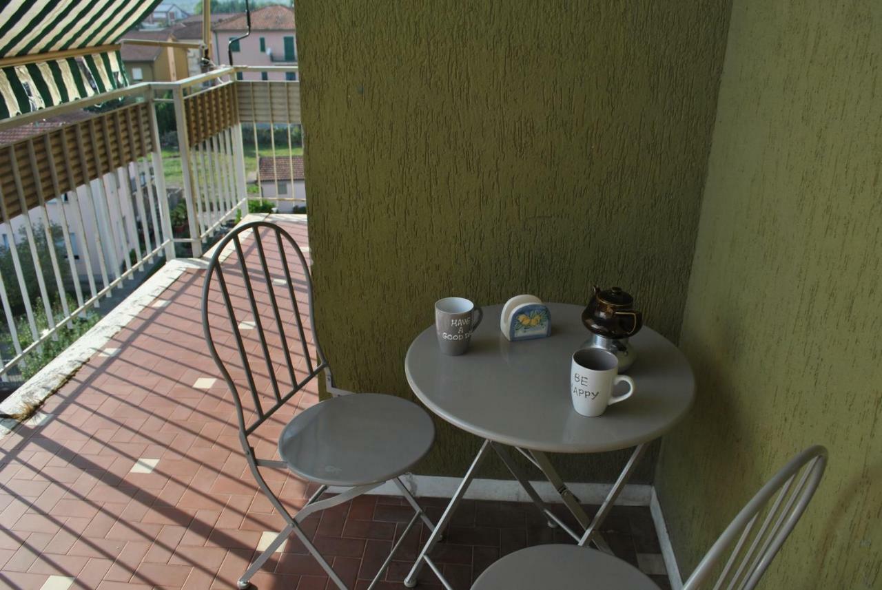 La Primula Apartment Ceparana Exterior photo